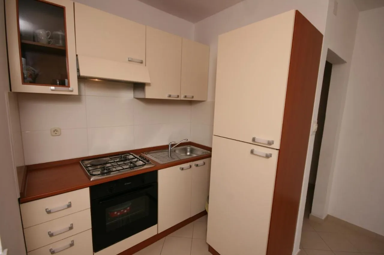 Apartments By The Sea Mandre, Pag - 6518 Mandre