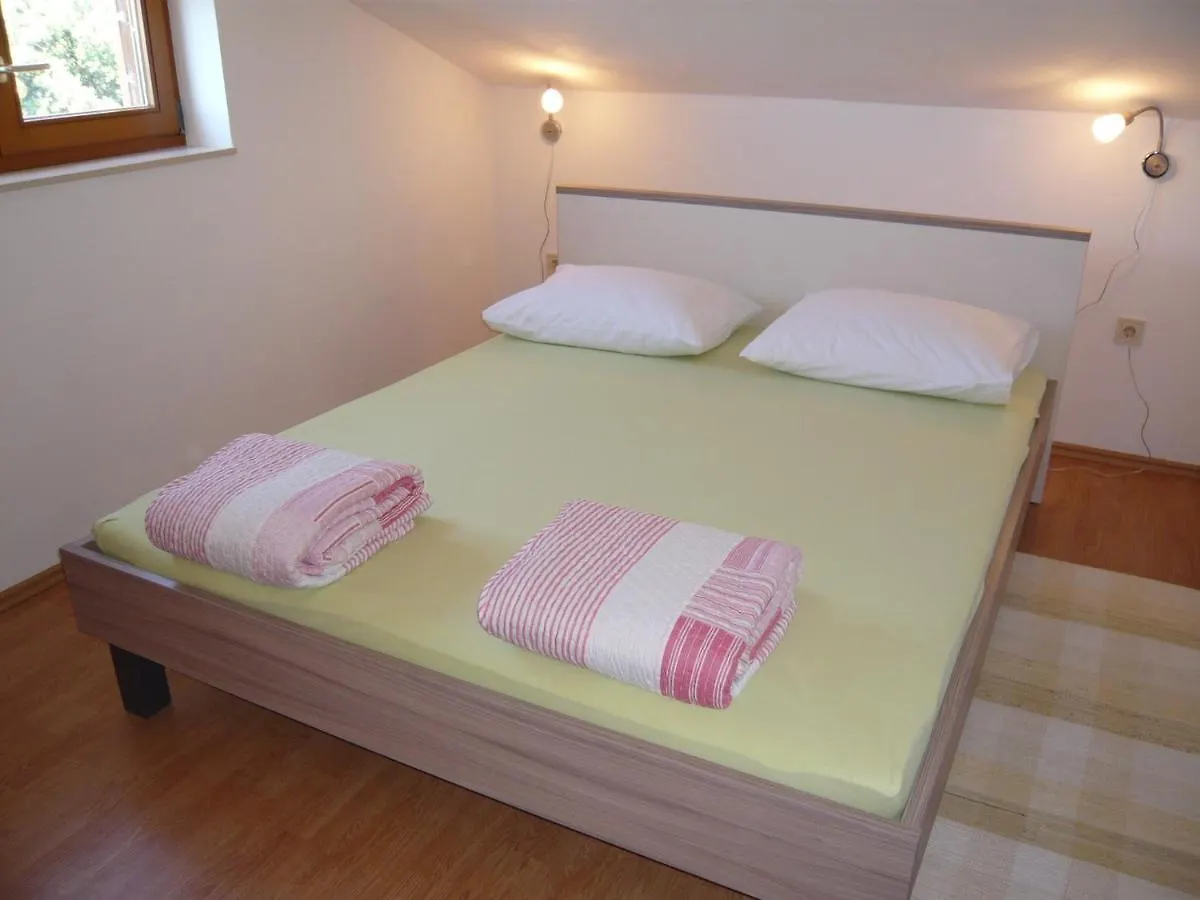 Apartments By The Sea Mandre, Pag - 6518  Mandre